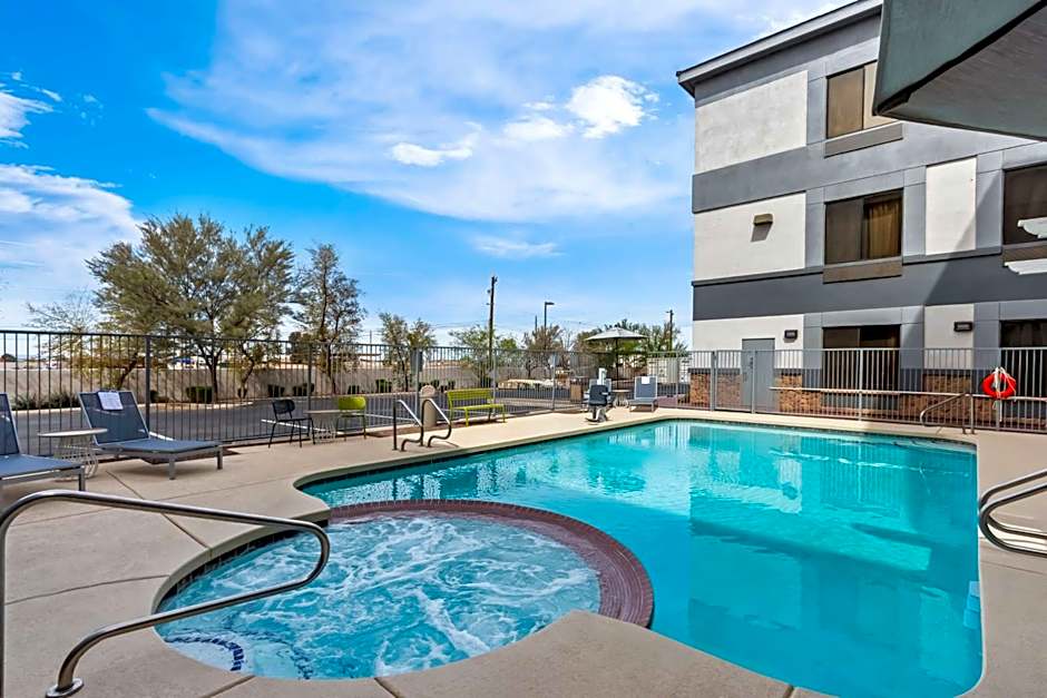Spark by Hilton Phoenix East Mesa