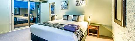 Executive King Room with Spa Bath