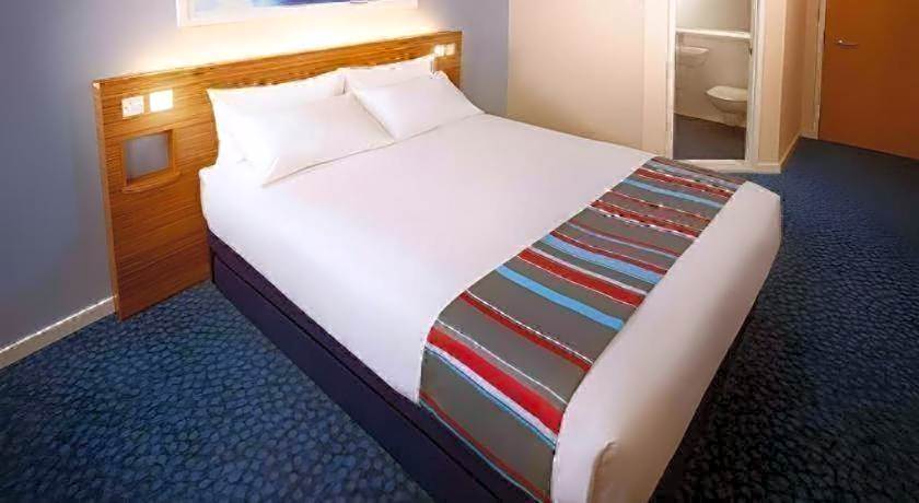 Travelodge Woking Central
