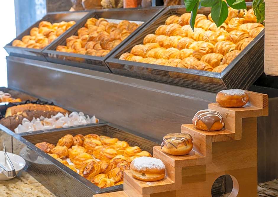 Triumph Luxury Hotel