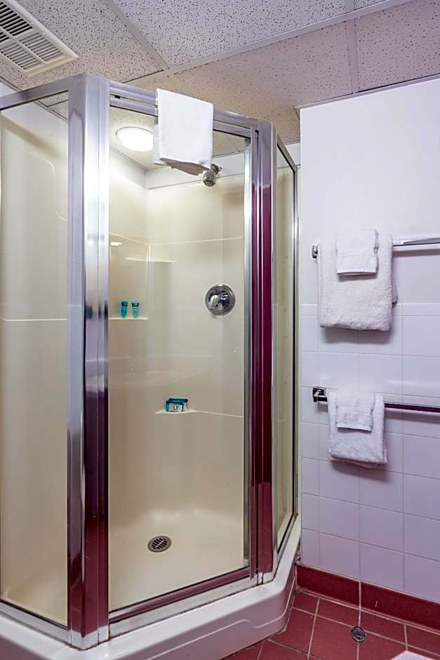 Residence & Conference Centre - Welland