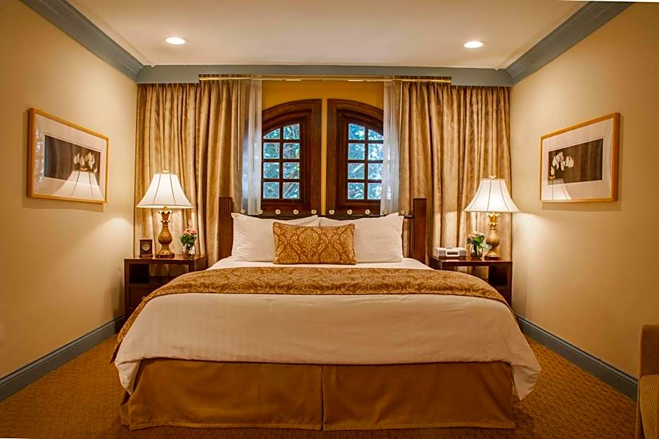 Best Western Plus Sunset Plaza Hotel