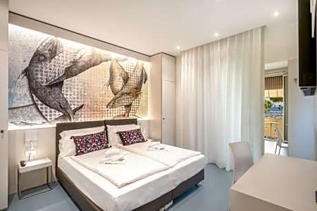 Double Room with Balcony and Sea View