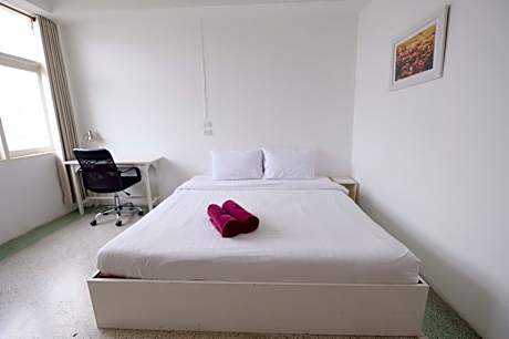 Classic Double Bed