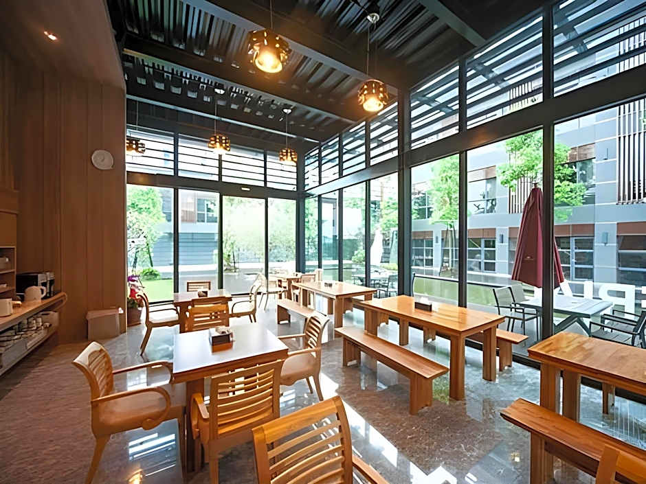 Imperial Dynasty Exquisite Hotel