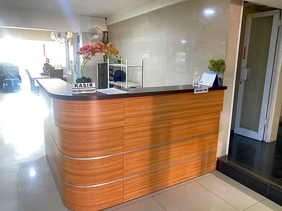 Penginapan Star Ambon Mitra RedDoorz