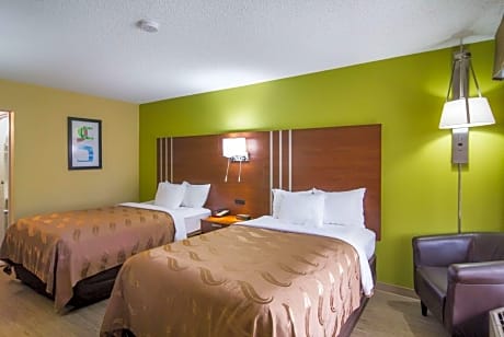 Double Room with Tub - Accessible/Non-Smoking