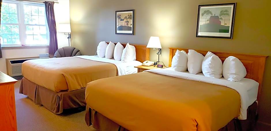 Lodging on the Square