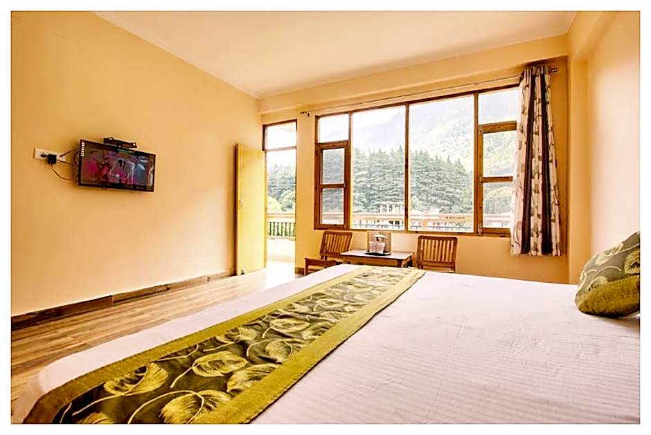 Goroomgo J J Regency Manali