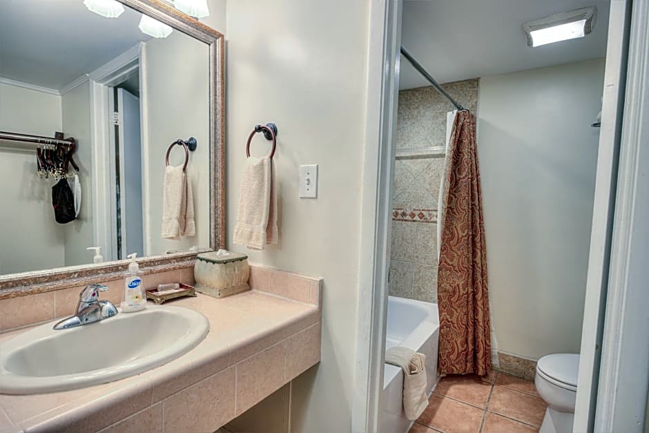 La Fiesta Ocean Inn And Suites