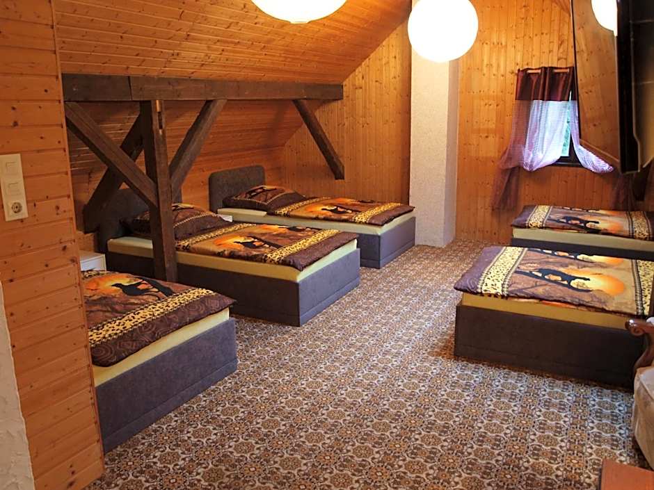 Photo 1 of 1 of Attic 1 Bedroom Apartment