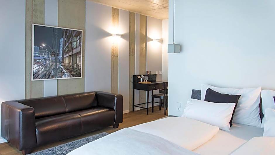 Blackhome Graz I contactless check-in