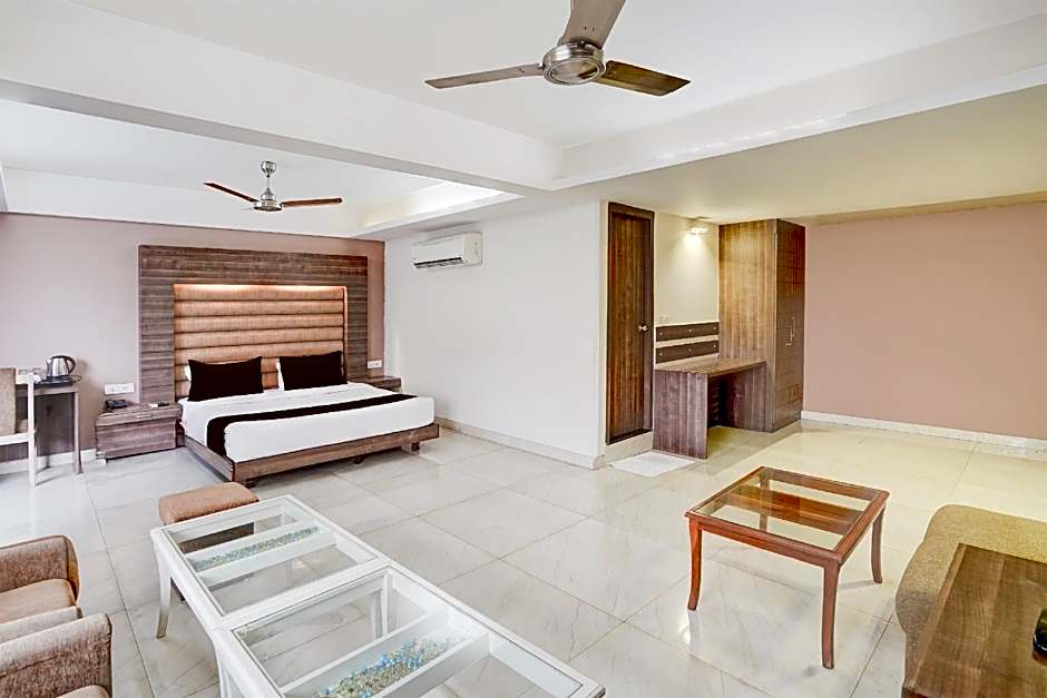 Palette Hotel Nisarga by Sunday Bhopal