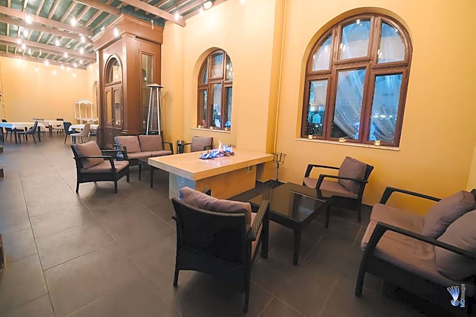 Hotel La Belle Epoque