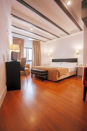 Single use twin room