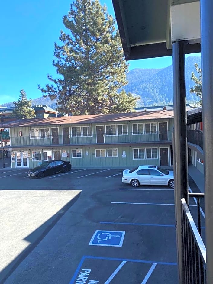 Budget INN At The Heavenly Gondola