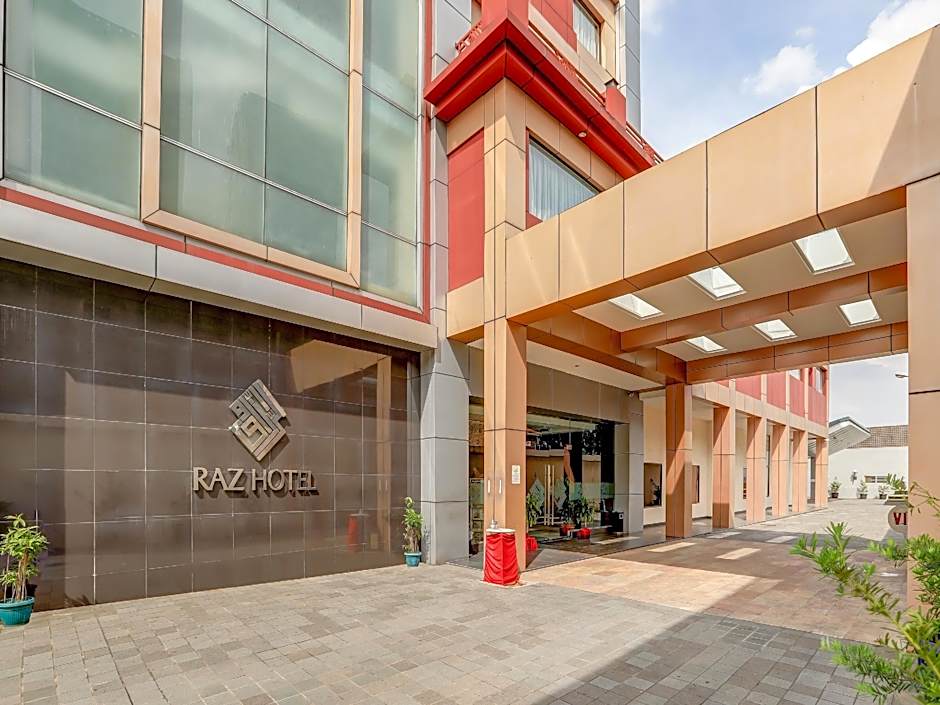 Collection O 90050 Raz Hotel And Convention Syariah