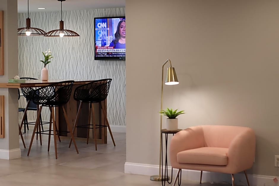 Arya Inn and Suites