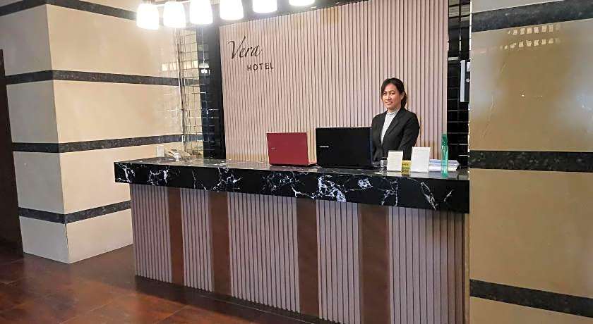 Townhouse Oak Vera Hotel Near Clark International Airport