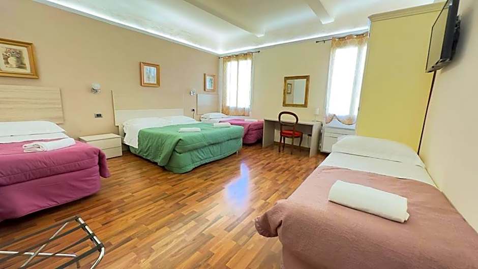 Piccolo Hotel