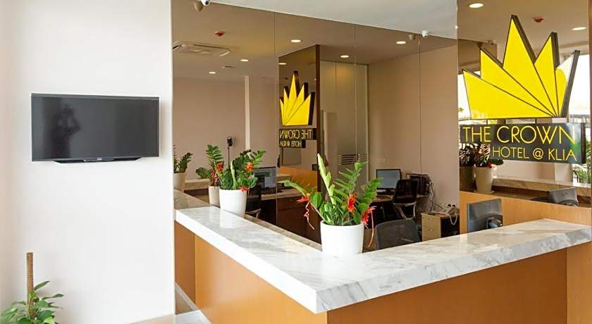 THE CROWN HOTEL @ KLIA 