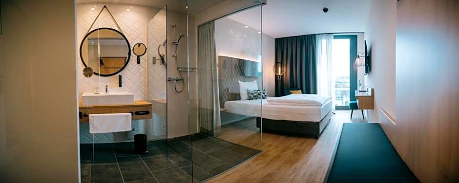 LOOM Hotel & Skybar