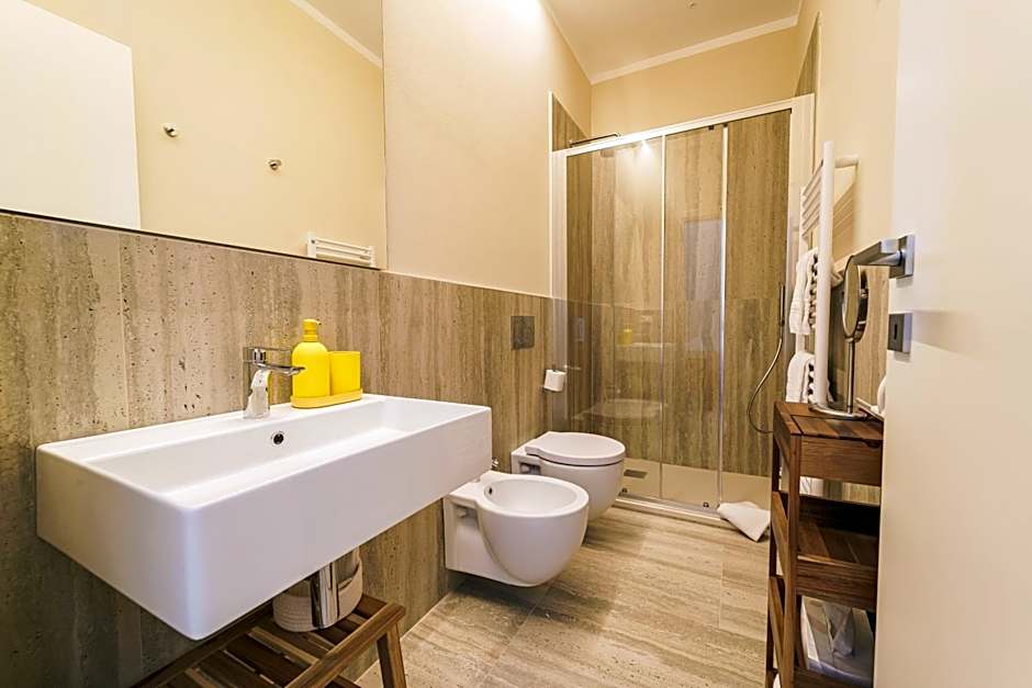 Miramare Apartments&Suites