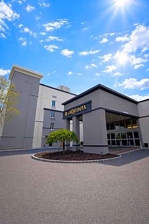 La Quinta Inn & Suites by Wyndham Danbury
