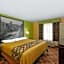 Super 8 by Wyndham Lake of the Ozarks