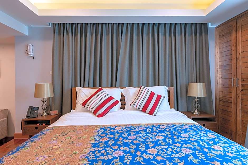 Maneeya Park Residence