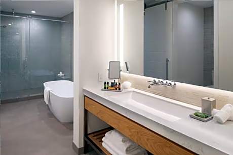 2 Kings Balcony 3 Room Suite