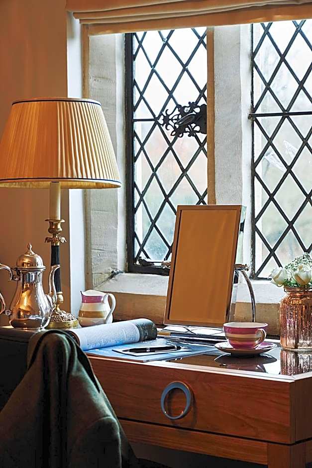 Great Fosters - Near Windsor