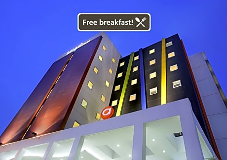 Amaris Hotel Bekasi Barat