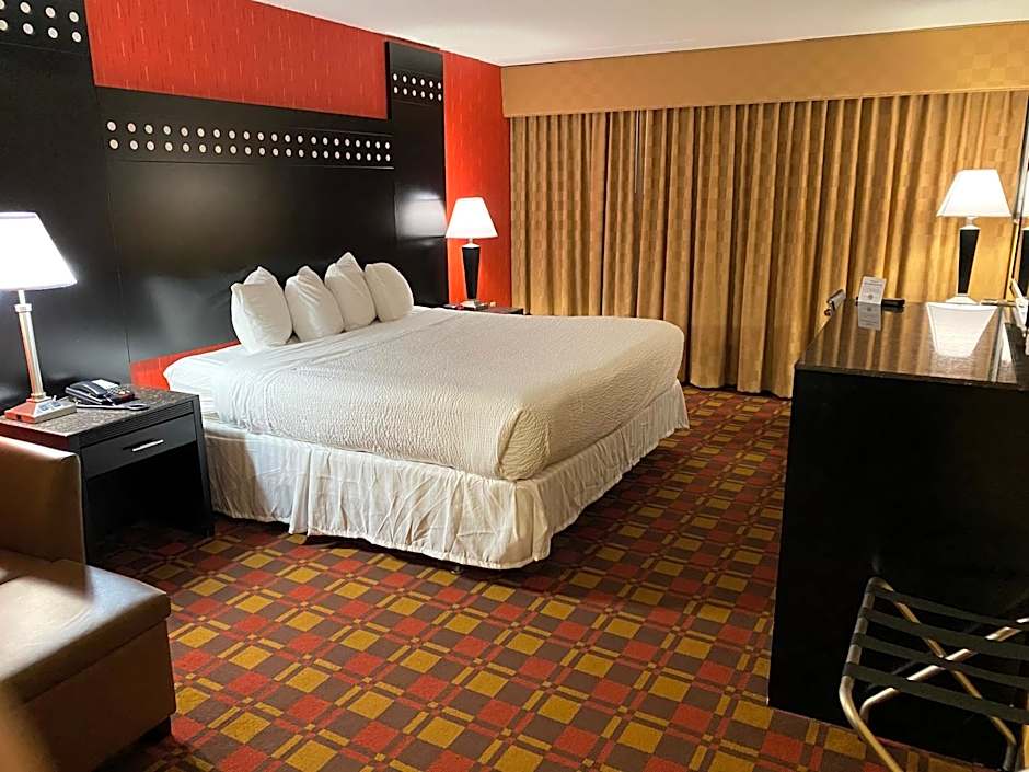 Ramada by Wyndham Rochelle Park Near Paramus