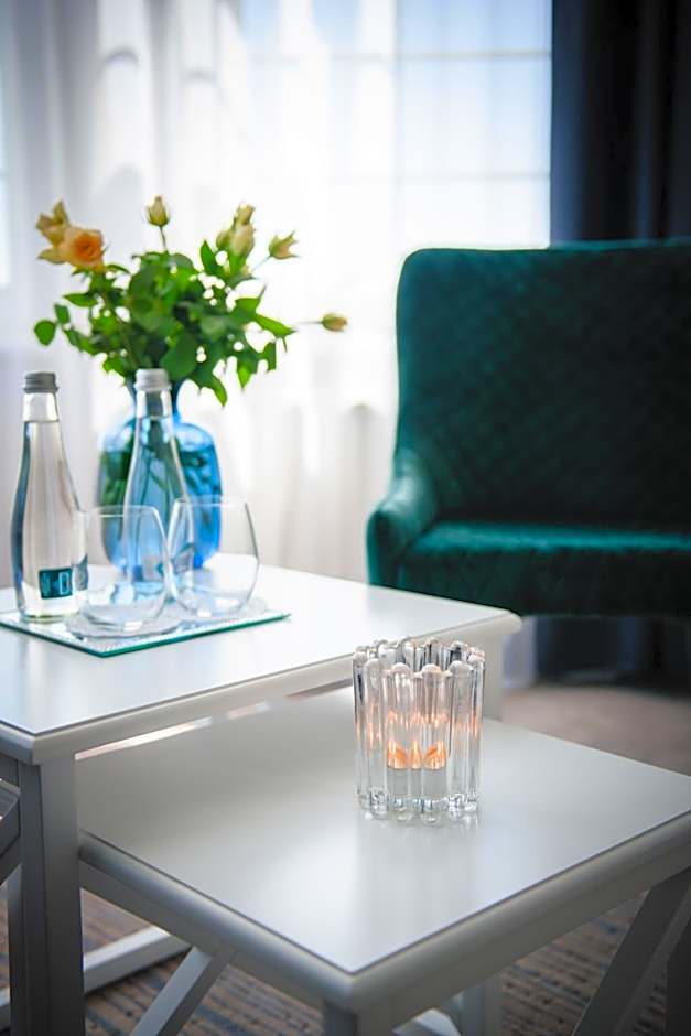 JACHTOWA Hotel i Restauracja