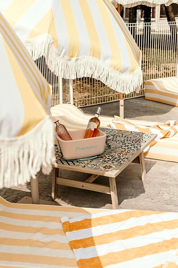 greet hôtel Pont du Gard - Route d'Avignon