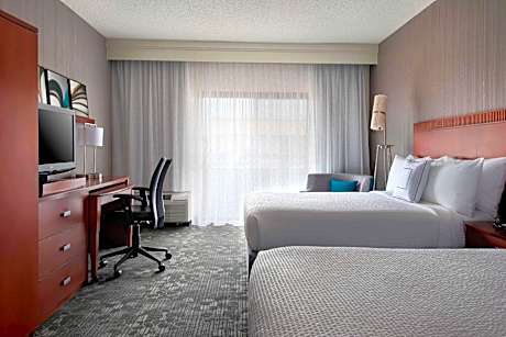 Hearing Accessible - Guestroom Two Queens