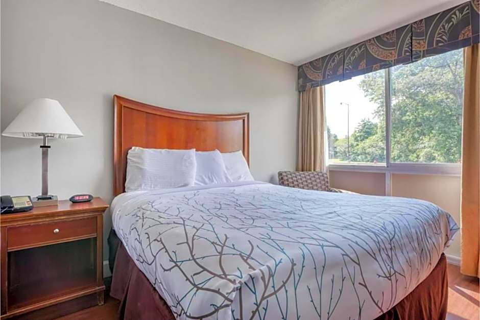 OYO Hotel Memphis TN I-40