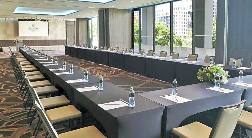 Bliston Suwan Parkview Hotel