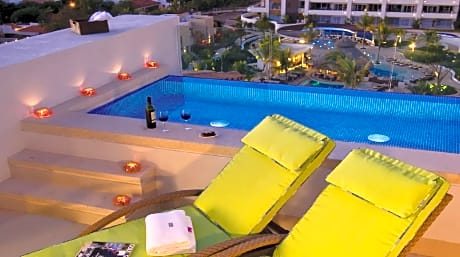 1 Bedroom Penthouse Residences Private  Pool DBL