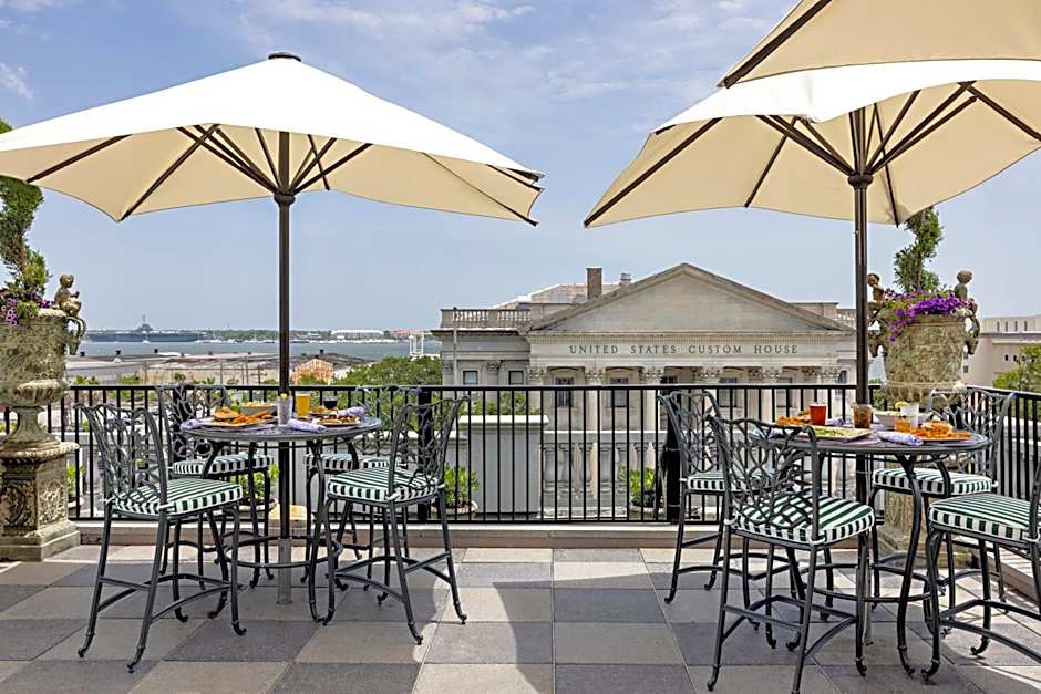 Market Pavilion Hotel