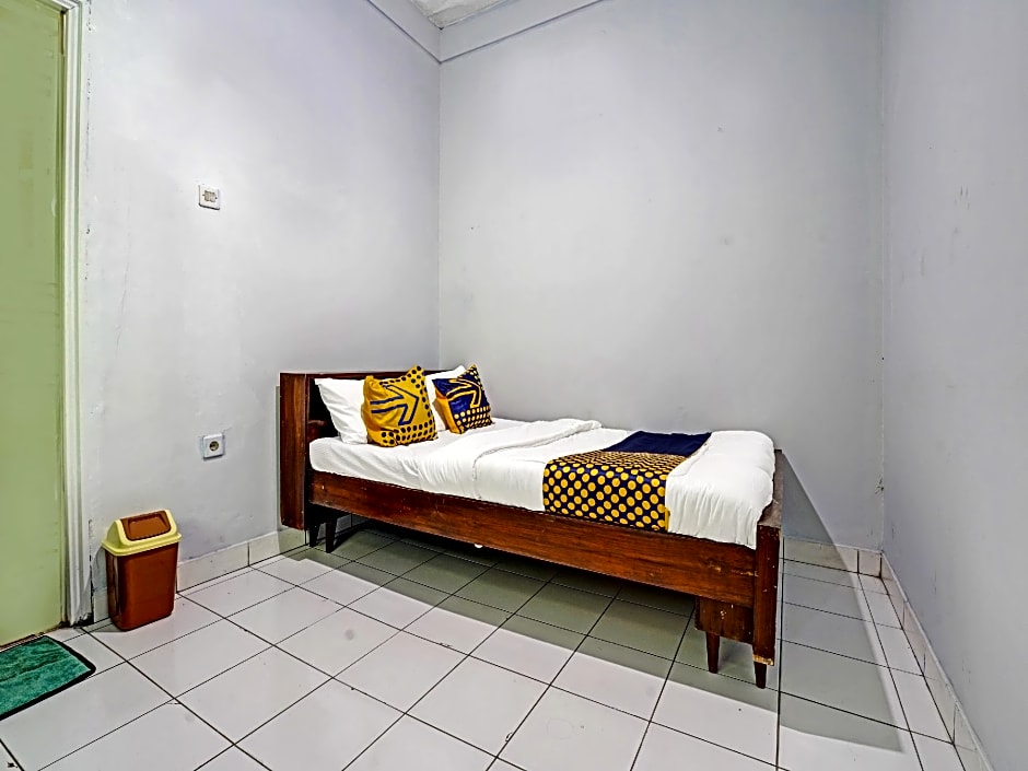 SPOT ON 91325 Pondok Hijau Guest House Syariah