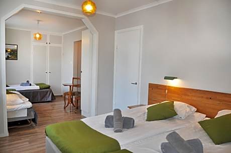 Quadruple Room with Private Bathroom