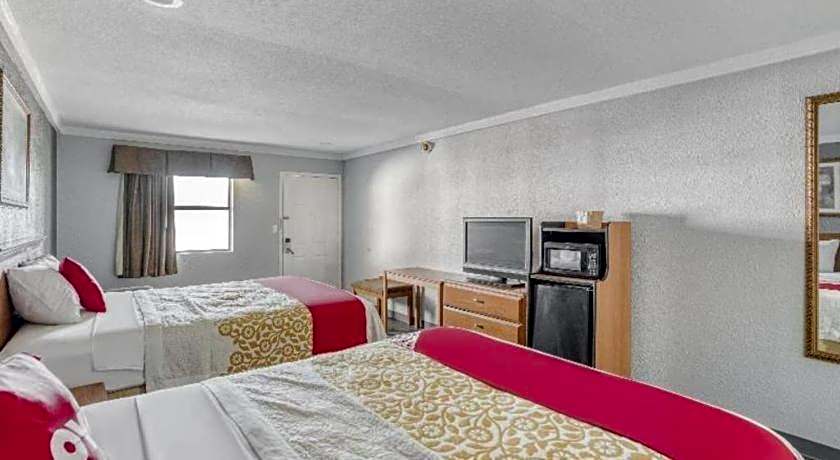 OYO Hotel Pineville LA Hwy 165