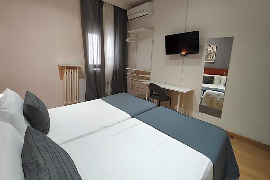 Hostal Cervantes
