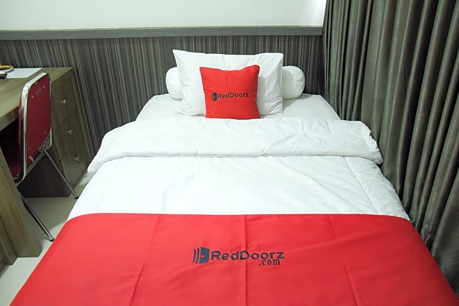 RedDoorz near GOR Satria Purwokerto