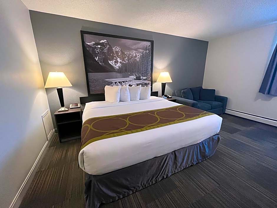 Super 8 by Wyndham Macleod Trail Calgary