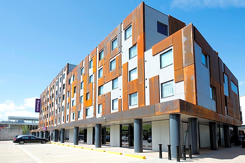 Premier Inn Milton Keynes Central Theatre District