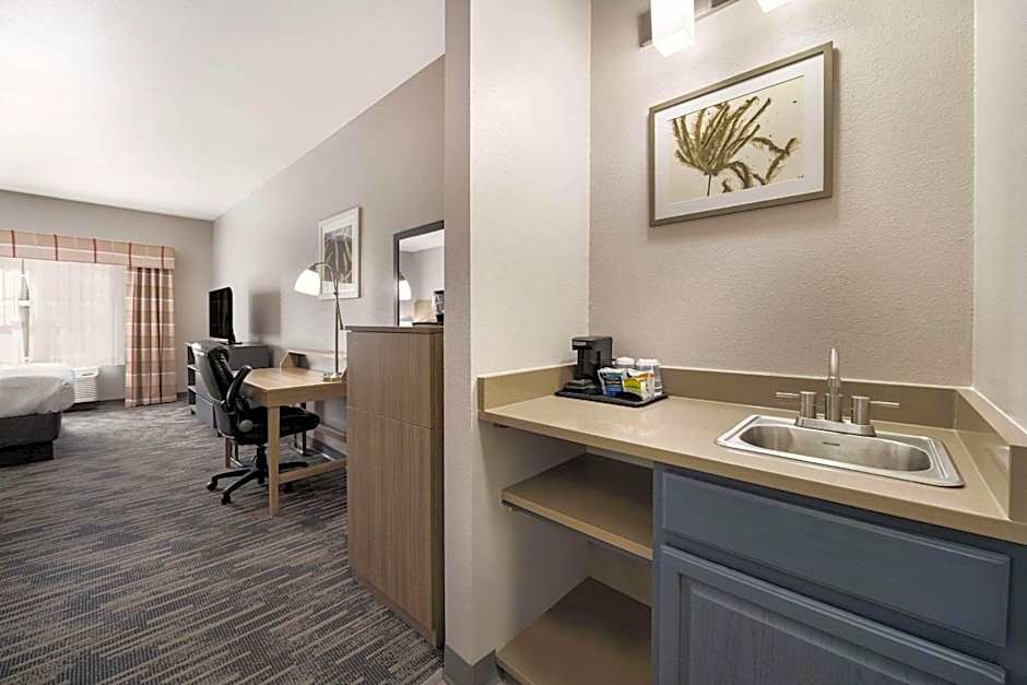 Country Inn & Suites by Radisson, Freeport, IL