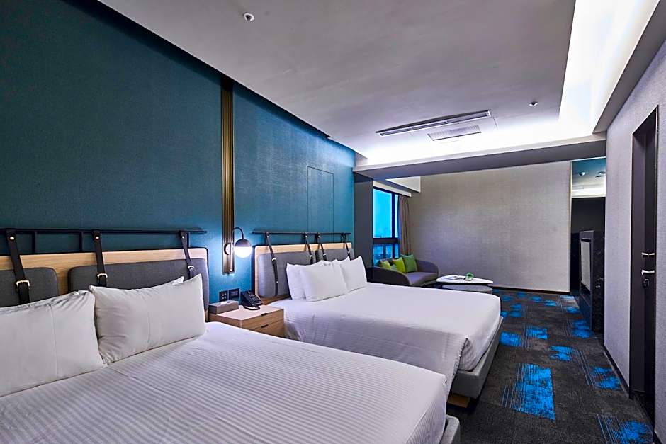 Photo 1 of 10 of Executive Suite